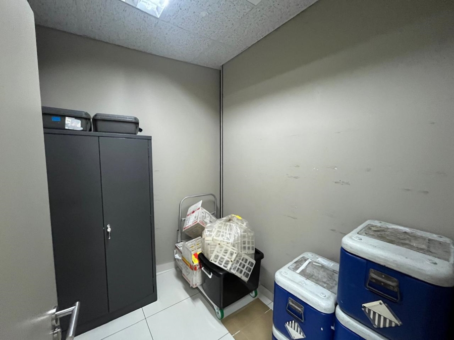 To Let commercial Property for Rent in Beacon Bay North Eastern Cape